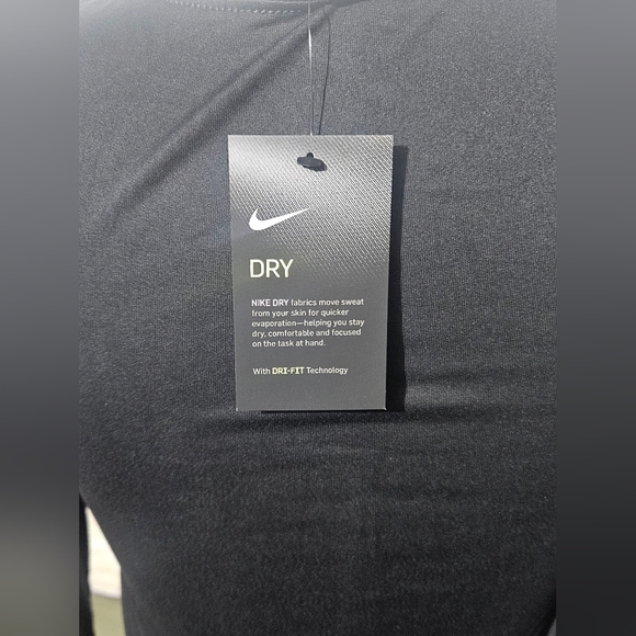 Nike Dry Fit Women's Small Black Long Sleeve Tee - Picture 7 of 9